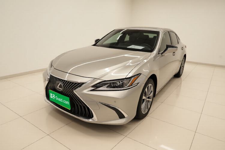 Used Lexus ES 2018 200 Excellence Edition China VI Standard Guazi used car, China used car export, Used car for sale, Used cars, Cheapest cars for sale