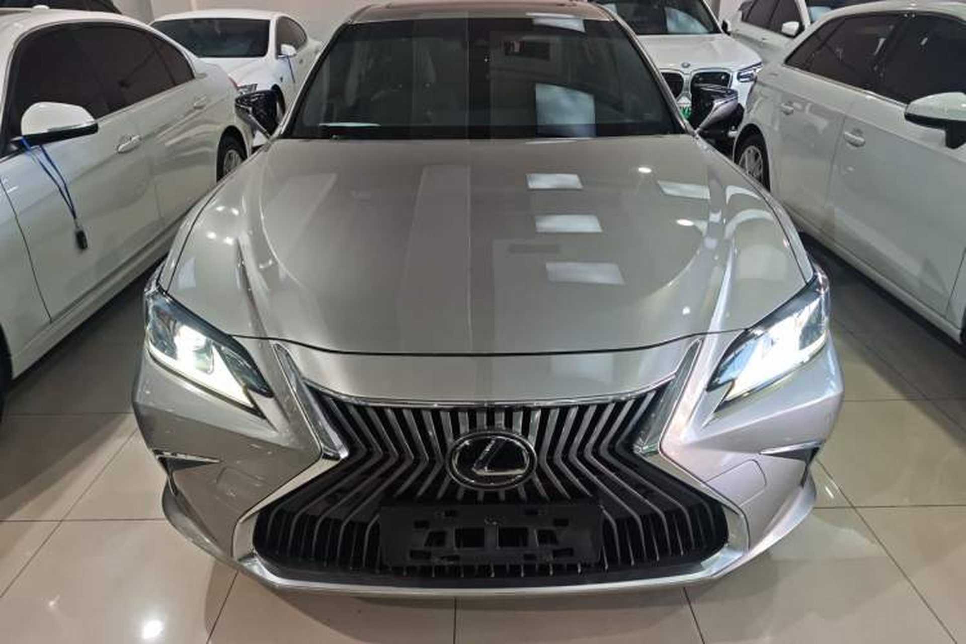 Used Lexus ES 2018 200 Luxury Edition China V Standard Exterior 1