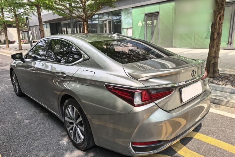 Used Lexus ES 2018 200 Excellence Edition China V Standard Exterior 1
