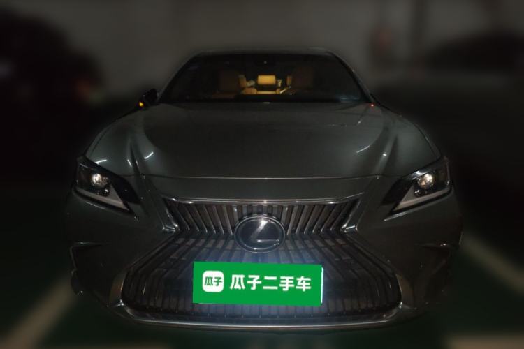 Used Lexus ES 2018 200 Excellence Edition China V Standard Exterior 1
