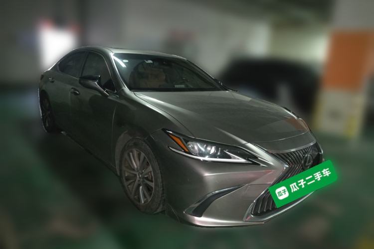 Used Lexus ES 2018 200 Excellence Edition China V Standard Exterior 2