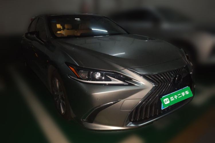 Used Lexus ES 2018 200 Excellence Edition China V Standard Exterior 2