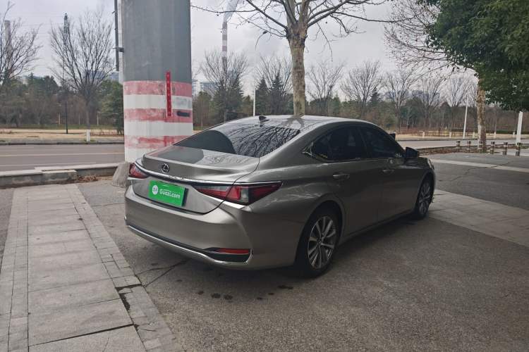 Used Lexus ES 2018 200 Excellence Edition China VI Standard Exterior 3