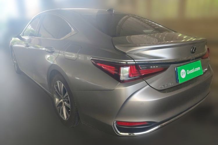Used Lexus ES 2018 200 Excellence Edition China V Standard Exterior 3