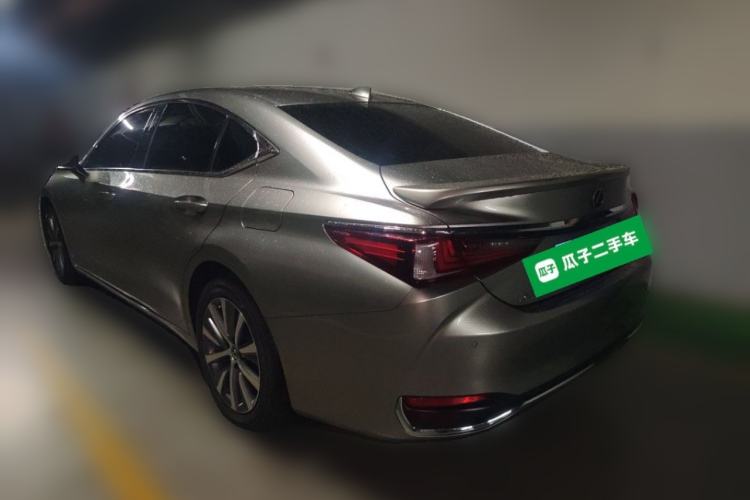 Used Lexus ES 2018 200 Luxury Edition China V Standard Exterior 3
