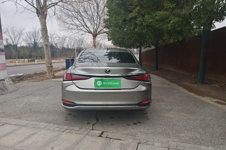 Used Lexus ES 2018 200 Excellence Edition China VI Standard Exterior 4