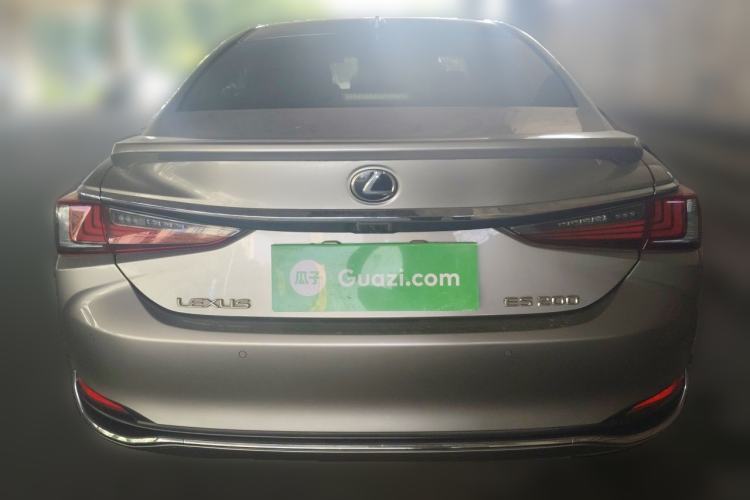 Used Lexus ES 2018 200 Excellence Edition China V Standard Exterior 4