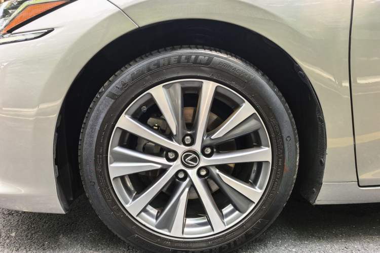 Used Lexus ES 2018 200 Excellence Edition China V Standard Exterior 4