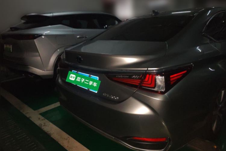 Used Lexus ES 2018 200 Excellence Edition China V Standard Exterior 4