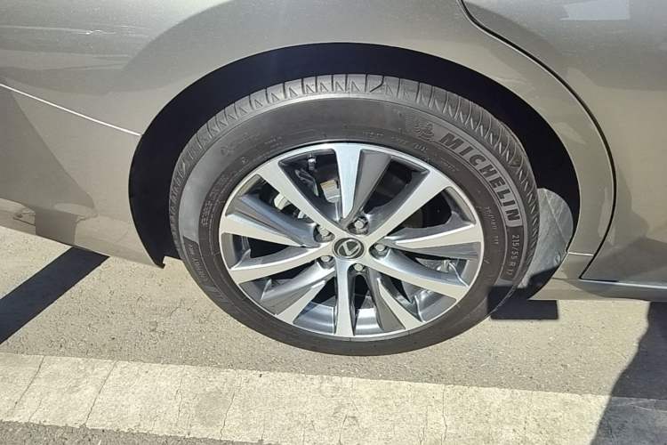 Used Lexus ES 2018 200 Excellence Edition China V Standard Exterior 5
