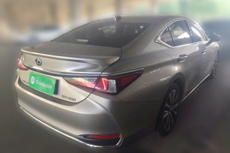 Used Lexus ES 2018 200 Excellence Edition China V Standard Exterior 5