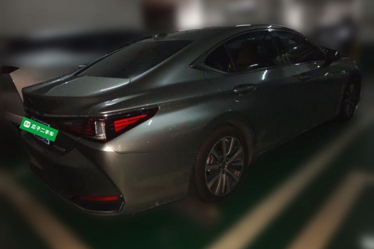 Used Lexus ES 2018 200 Excellence Edition China V Standard Exterior 5