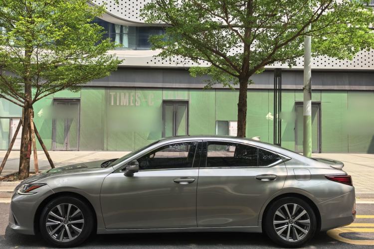 Used Lexus ES 2018 200 Excellence Edition China V Standard Exterior 6