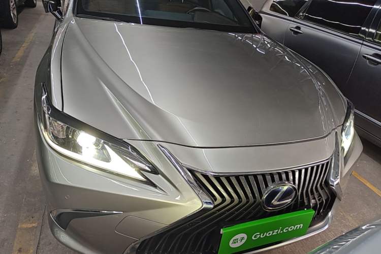 Used Lexus ES 2018 300h Premier Edition China VI Standard Front