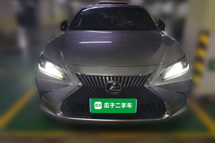Used Lexus ES 2018 200 Excellence Edition China V Standard Front