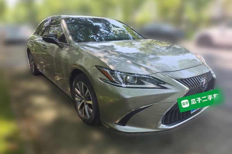 Used Lexus ES 2018 300h Premier Edition China VI Standard Front Right 45 Deg