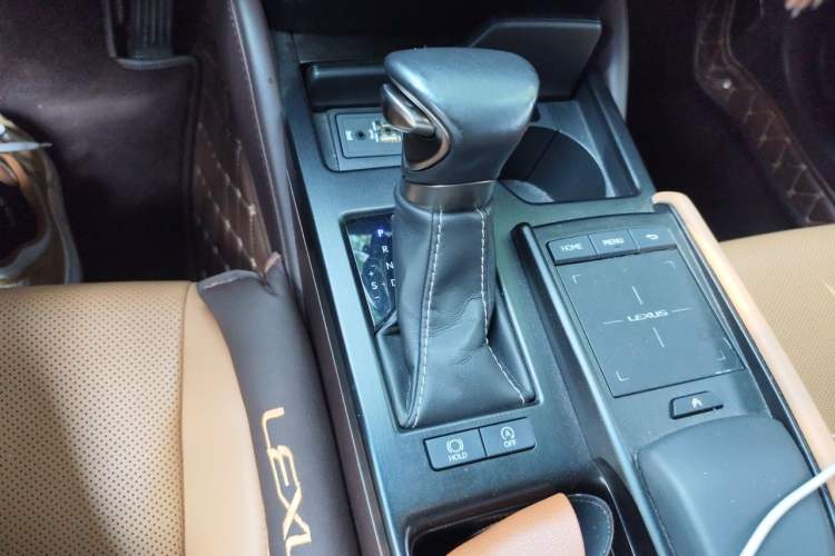 Used Lexus ES 2018 200 Excellence Edition China V Standard Gear Lever