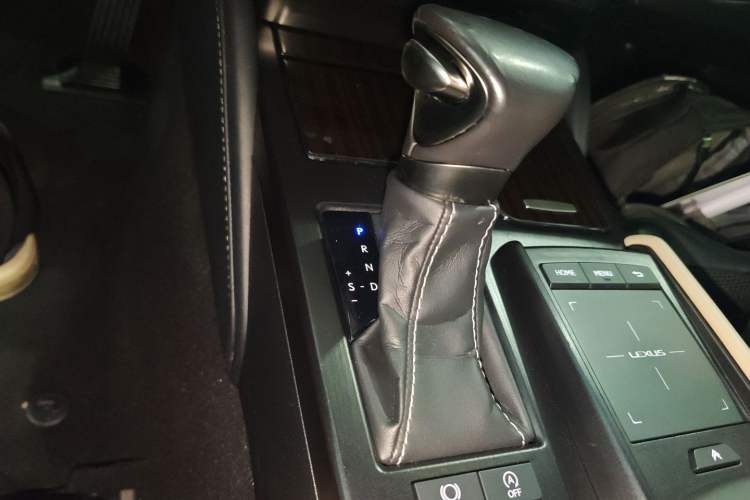 Used Lexus ES 2018 200 Luxury Edition China V Standard Gear Lever