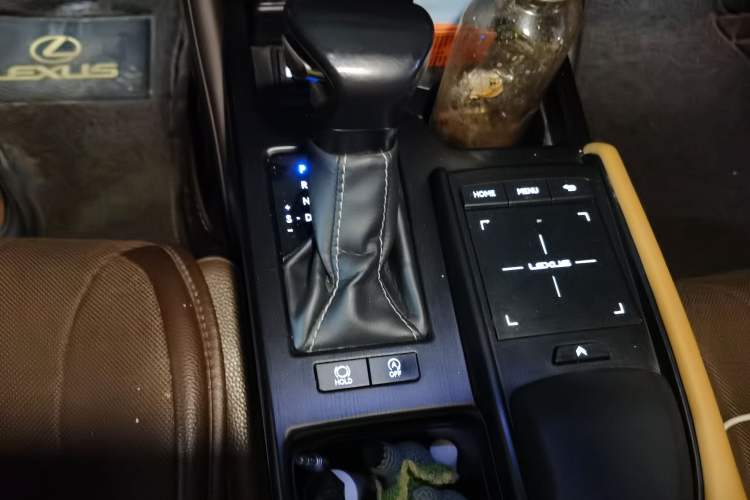 Used Lexus ES 2018 200 Excellence Edition China V Standard Gear Lever