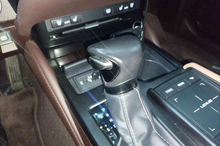 Used Lexus ES 2018 200 Luxury Edition China V Standard Gear Lever