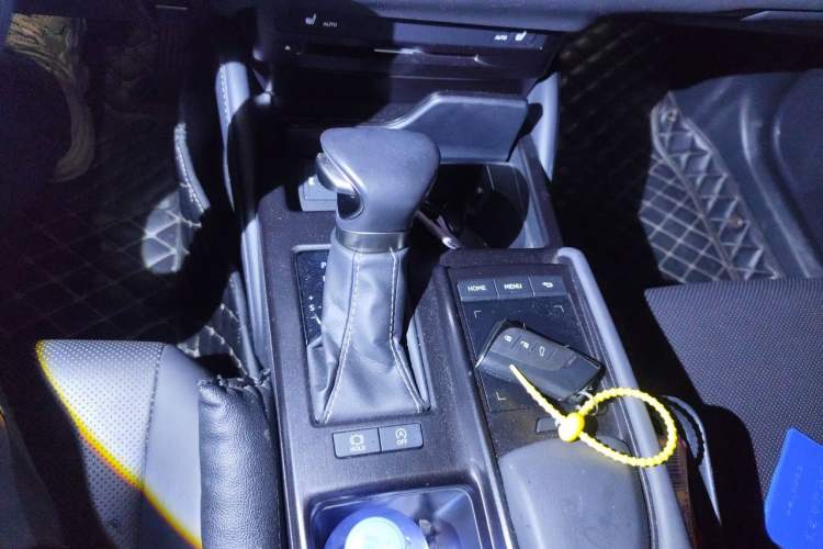 Used Lexus ES 2018 200 Excellence Edition China V Standard Gear Lever