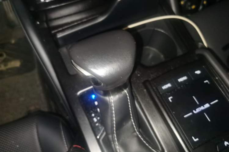 Used Lexus ES 2018 200 Excellence Edition China V Standard Gear Lever