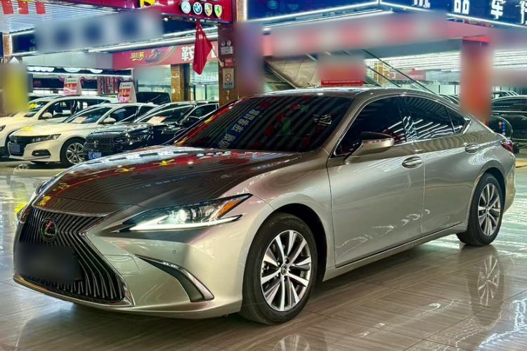 Used Lexus ES 2018 200 Excellence Edition China V Standard Guazi used car, China used car export, Used car for sale, Used cars, Cheapest cars for sale