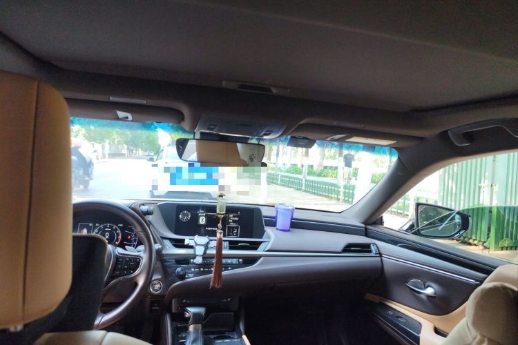 Used Lexus ES 2018 200 Excellence Edition China V Standard Headliner