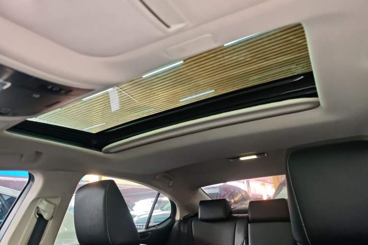 Used Lexus ES 2018 200 Excellence Edition China V Standard Headliner