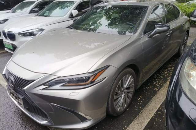 Used Lexus ES 2018 300h Executive Version China V Standard