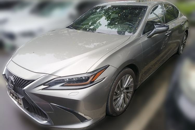 Used Lexus ES 2018 300h Executive Version China V Standard Guazi used car, China used car export, Used car for sale, Used cars, Cheapest cars for sale