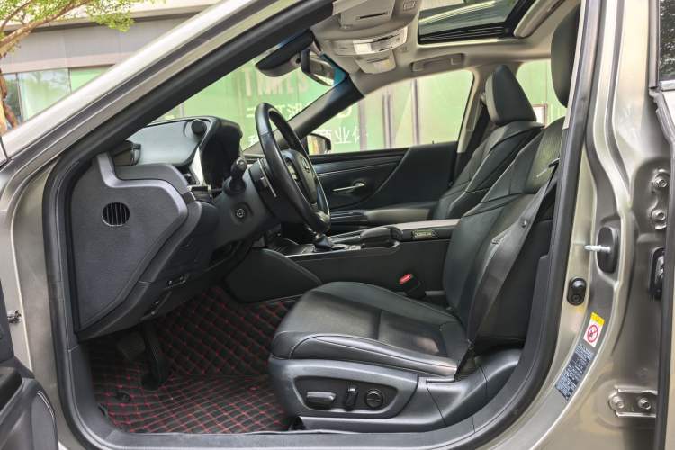 Used Lexus ES 2018 200 Excellence Edition China V Standard Interior 1