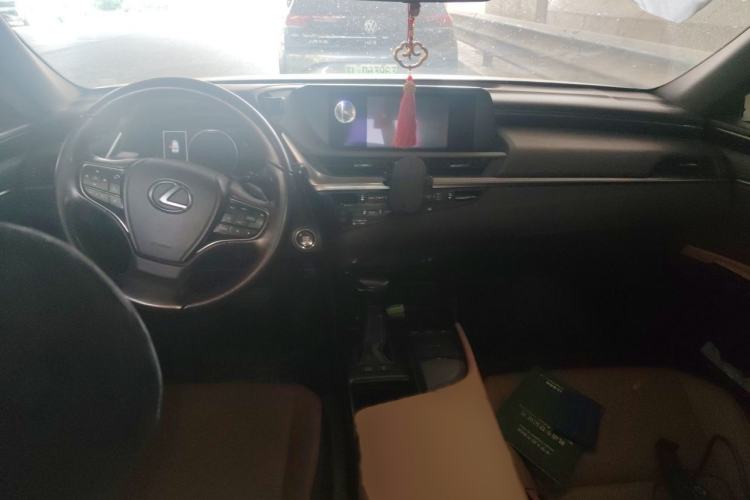 Used Lexus ES 2018 200 Excellence Edition China V Standard Interior 2