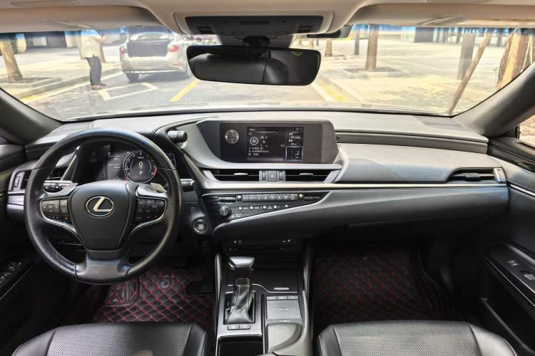 Used Lexus ES 2018 200 Excellence Edition China V Standard Interior 2