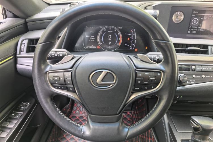Used Lexus ES 2018 200 Excellence Edition China V Standard Interior 5