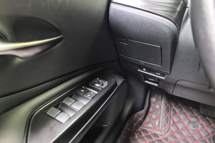 Used Lexus ES 2018 200 Excellence Edition China V Standard Interior 7