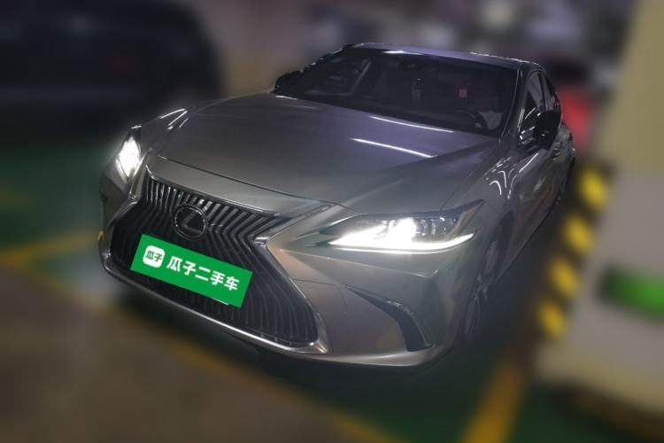 Used Lexus ES 2018 200 Excellence Edition China V Standard Guazi used car, China used car export, Used car for sale, Used  cars, Cheapest cars for sale