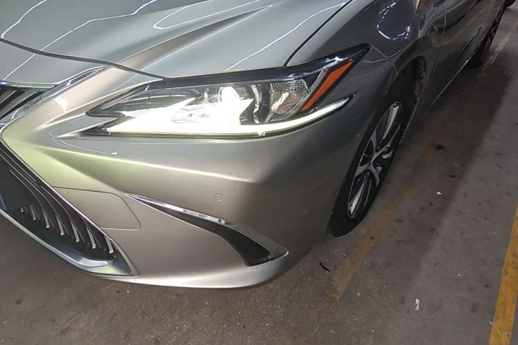 Used Lexus ES 2018 300h Premier Edition China VI Standard Left Front Headlight
