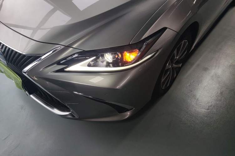Used Lexus ES 2018 300h Premier Edition China VI Standard Left Front Headlight