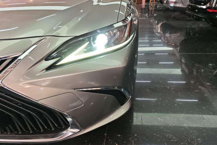 Used Lexus ES 2018 200 Excellence Edition China V Standard Left Front Headlight