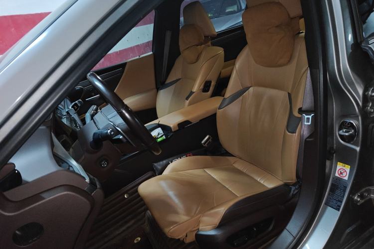 Used Lexus ES 2018 300h Executive Version China V Standard Left Front Seat