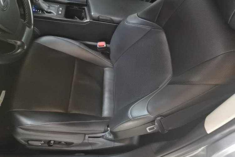 Used Lexus ES 2018 200 Excellence Edition China VI Standard Left Front Seat