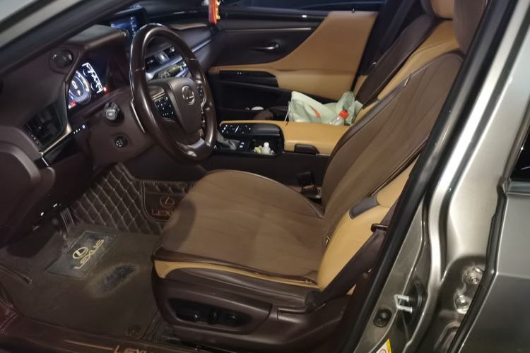 Used Lexus ES 2018 200 Excellence Edition China V Standard Left Front Seat