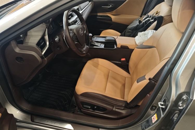 Used Lexus ES 2018 200 Luxury Edition China V Standard Left Front Seat