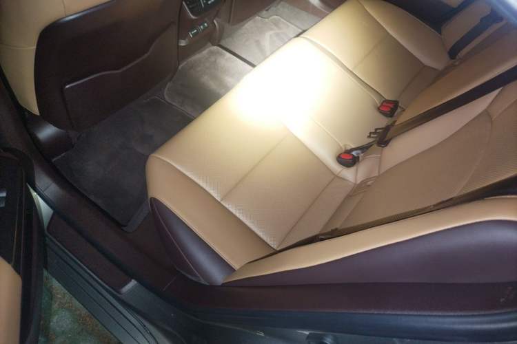 Used Lexus ES 2018 200 Luxury Edition China V Standard Left Rear Seat