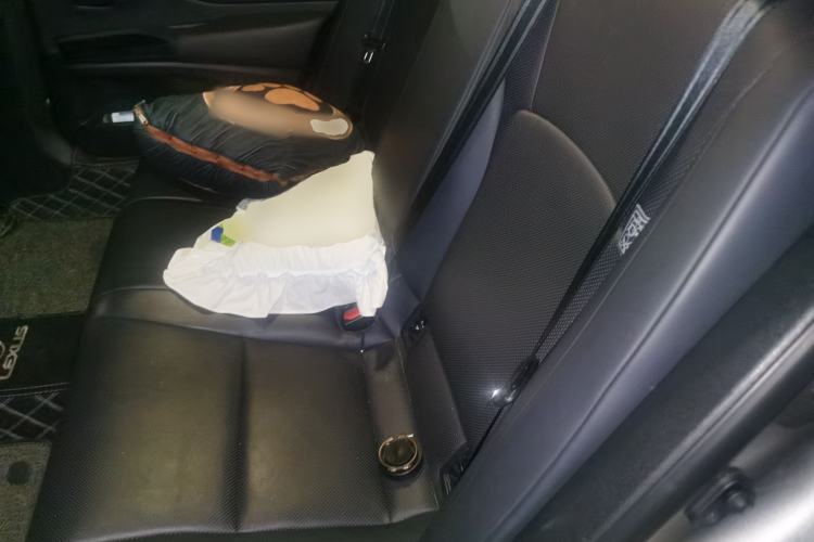 Used Lexus ES 2018 200 Excellence Edition China V Standard Left Rear Seat