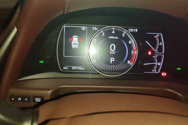Used Lexus ES 2018 200 Luxury Edition China V Standard Odometer Close Up