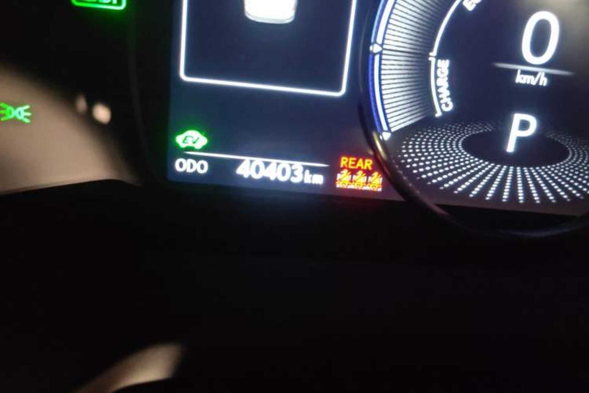 Used Lexus ES 2018 300h Premier Edition China VI Standard Odometer Close Up