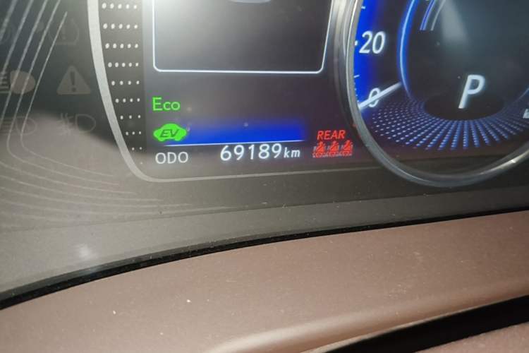 Used Lexus ES 2018 300h Executive Version China V Standard Odometer Close Up