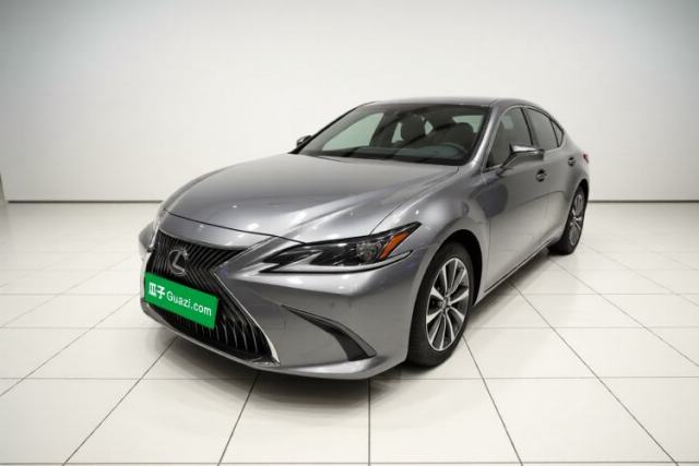 Used Lexus ES 2018 300h Premier Edition China VI Standard